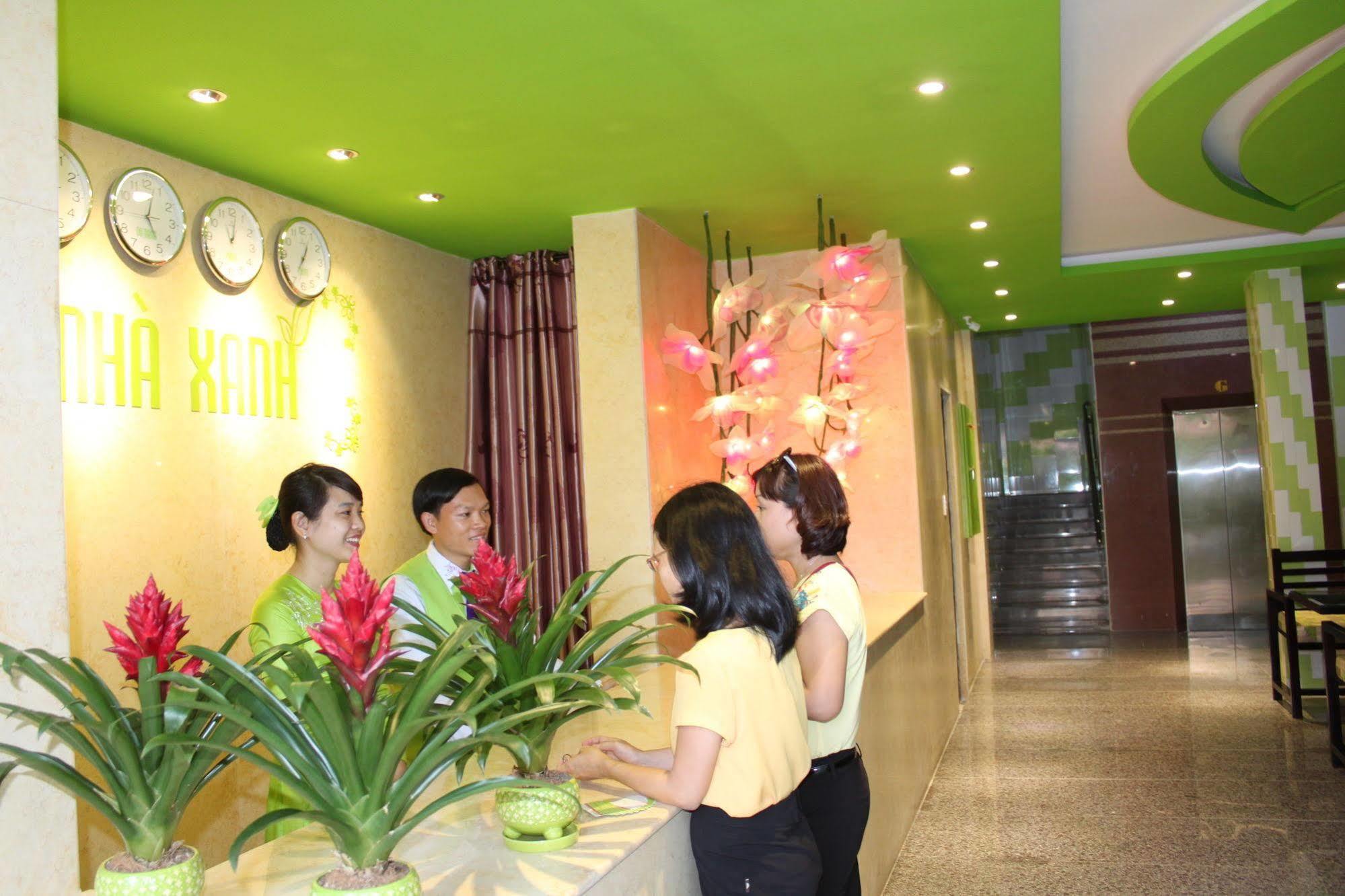 Ngoi Nha Xanh